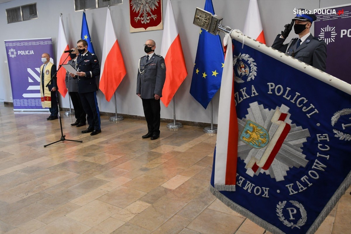 Ślubowanie mundurowych w siedzibie śląskiej policji