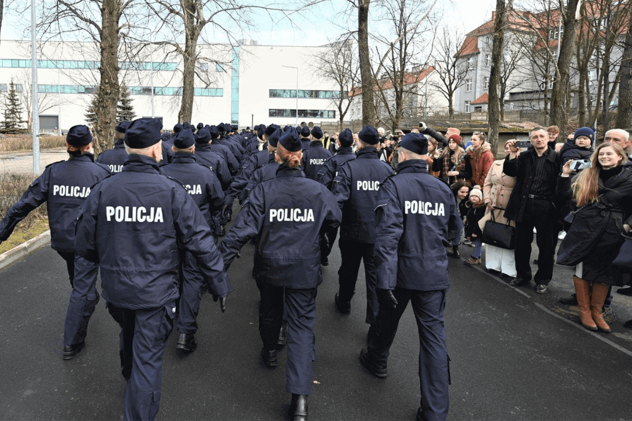 Ślubowanie nowych policjantów w Katowicach