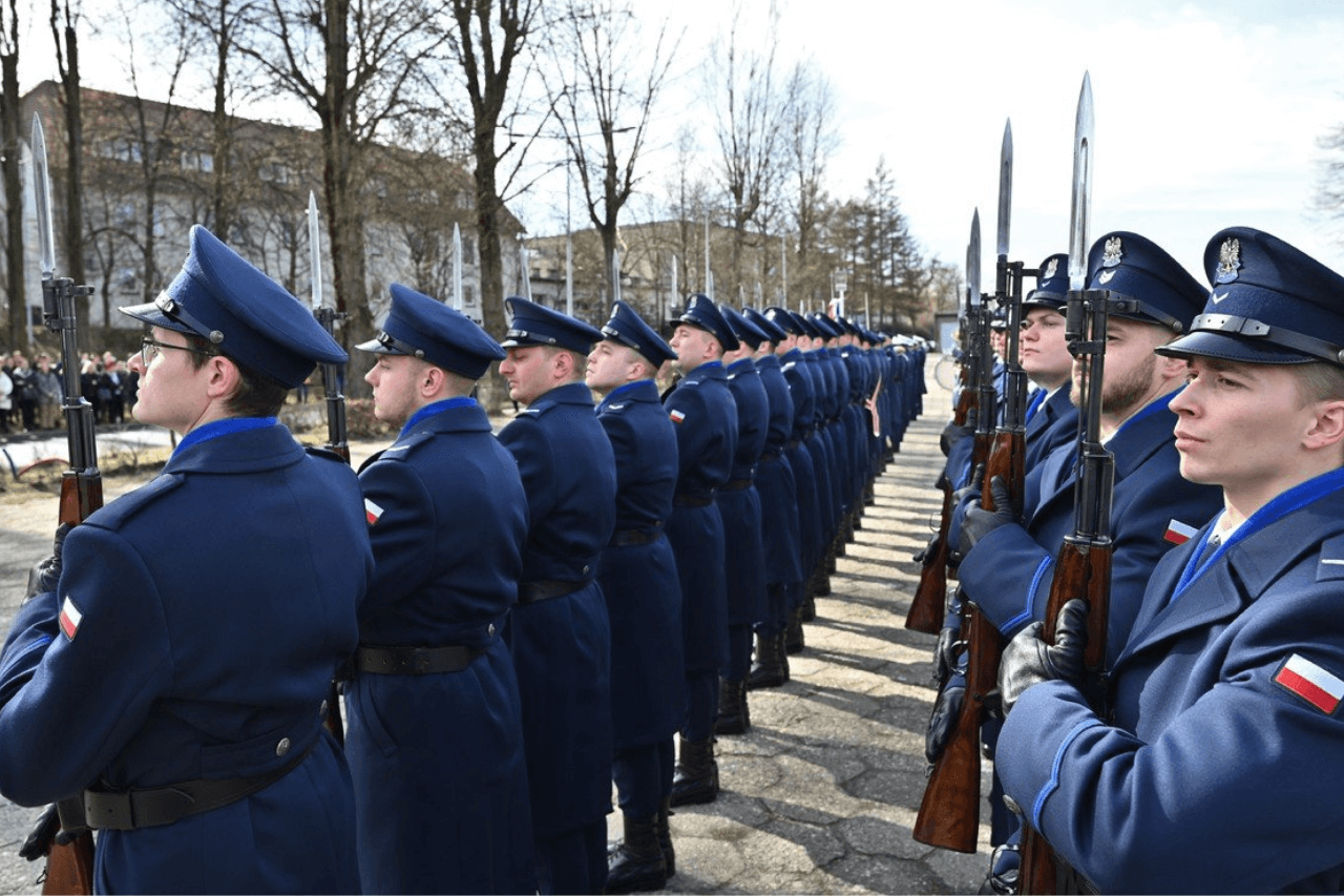 Ślubowanie nowych policjantów w Katowicach