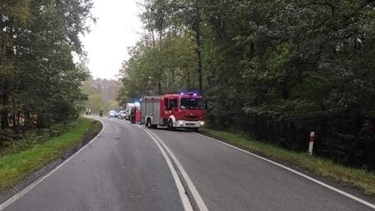 Rowerzysta potrącony przez ciężarówkę na ul. Beskidzkiej