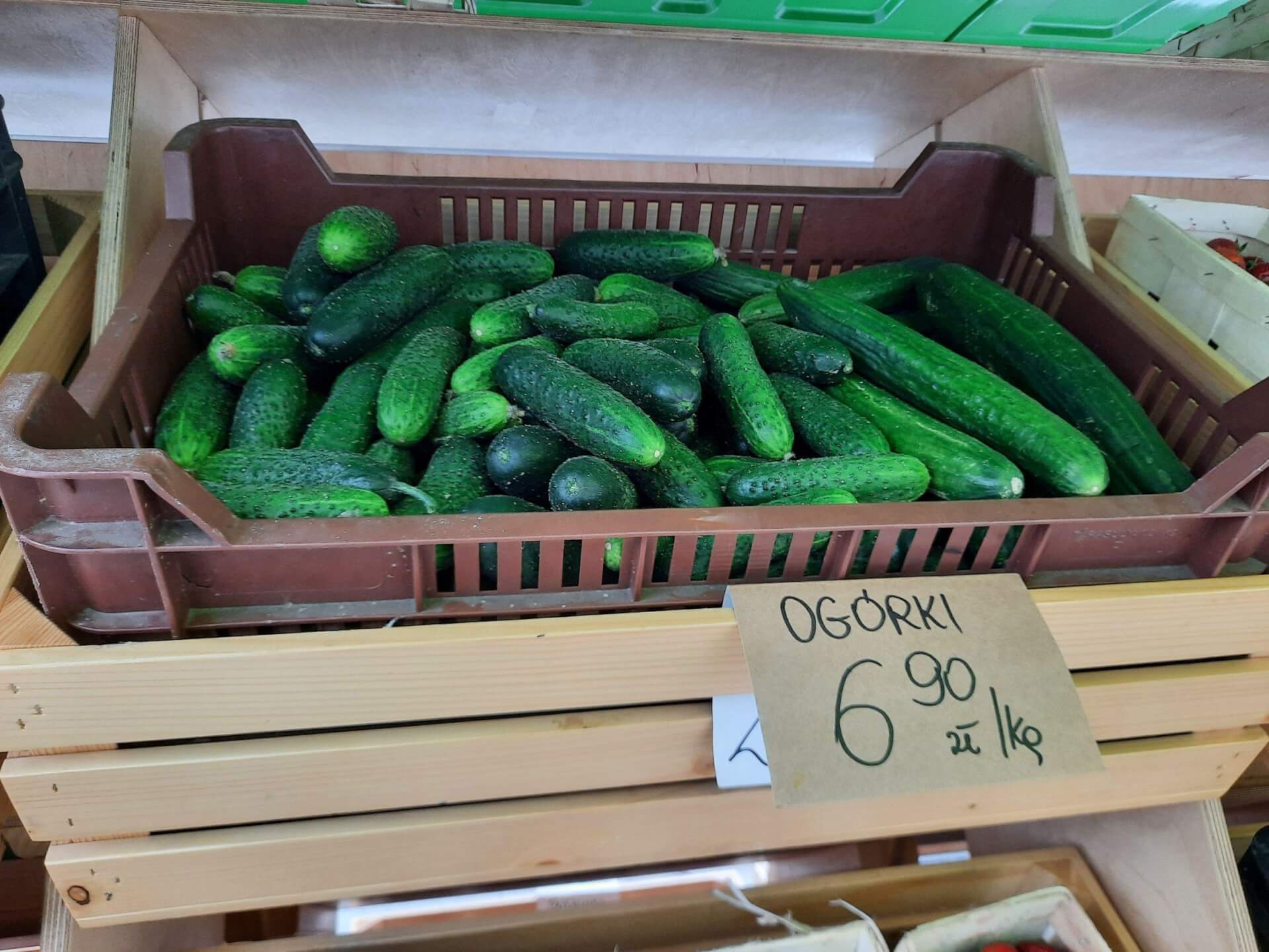 Ceny owoców i warzyw w aucie na Rynku w Katowicach