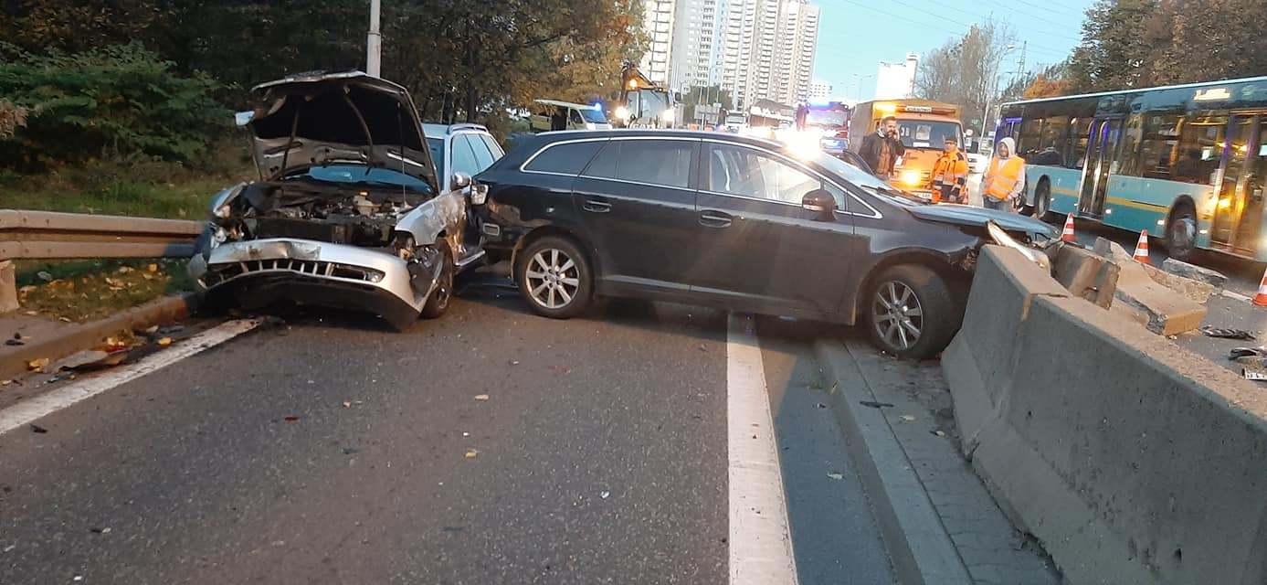 Wypadek w Katowicach na zjeździe z DK86