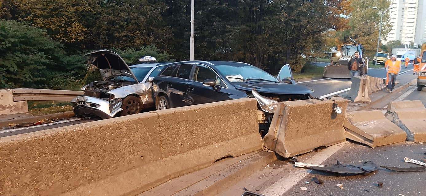 Wypadek w Katowicach na zjeździe z DK86