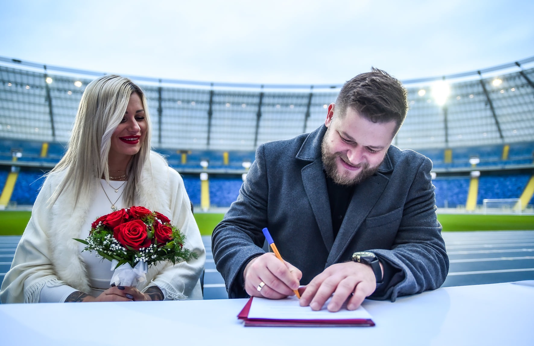 "Ślub" na Stadionie Śląskim, Paweł Fajdek i Sandra Cichocka