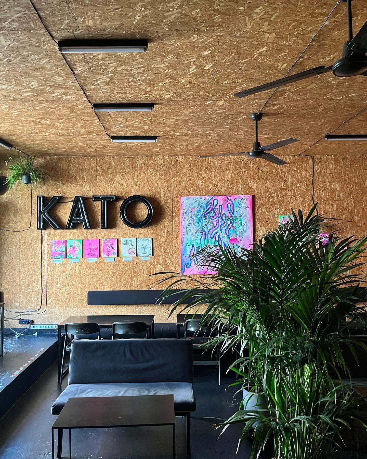 KATO Pub