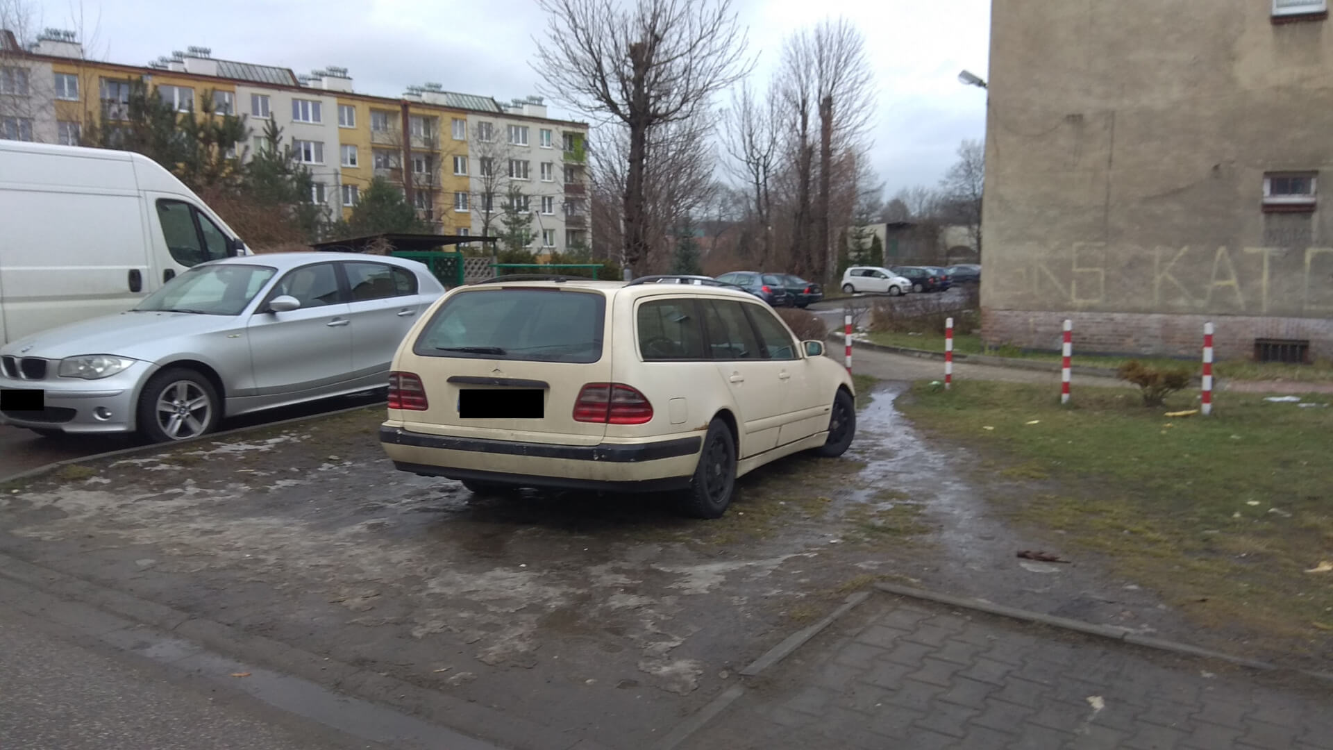 Źle parkujący kierowcy to plaga w Katowicach