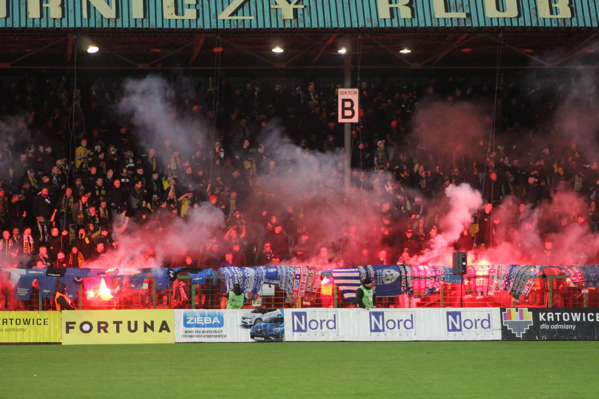 Awantura na meczu GKS Katowice - Ruch Chorzów