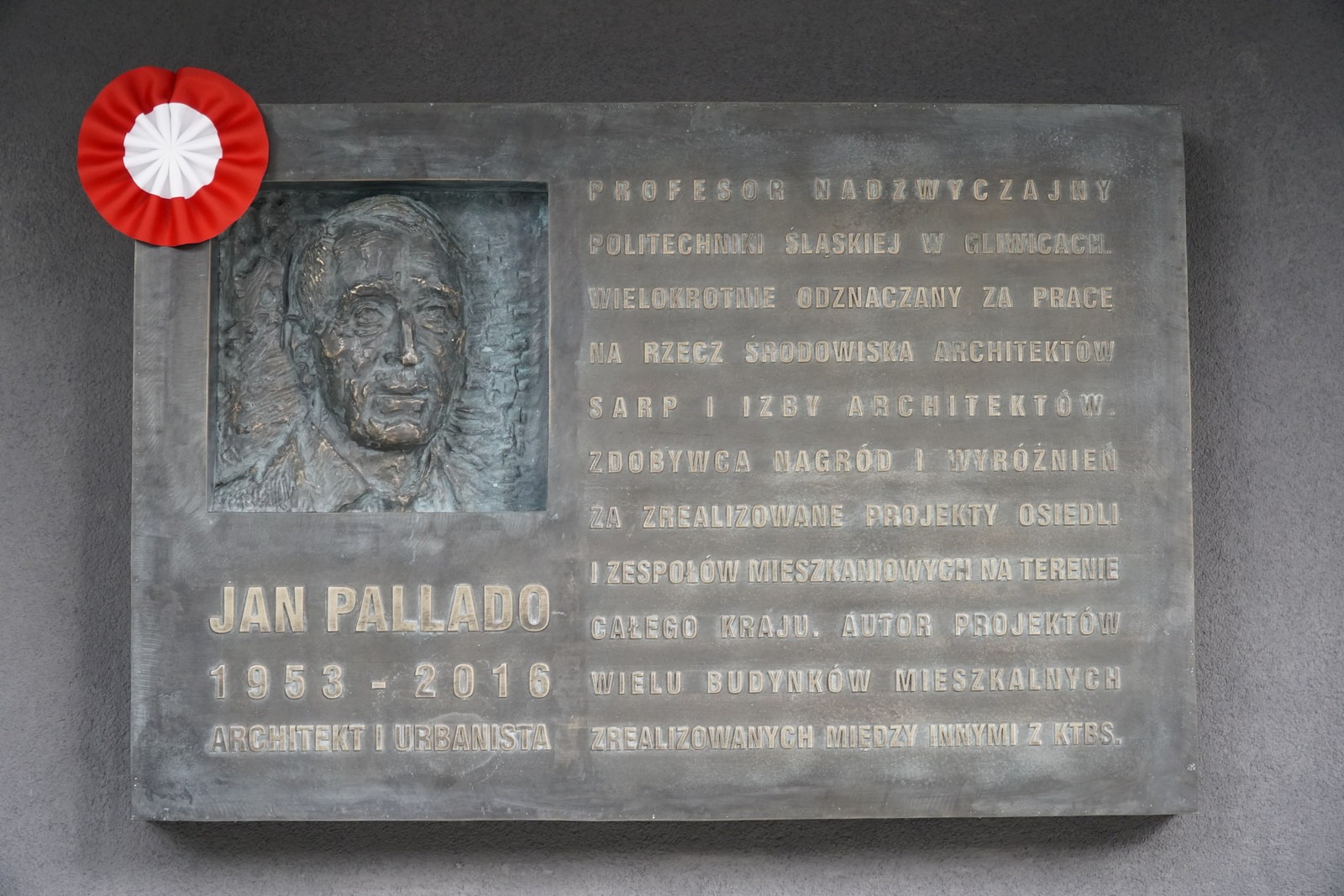 Tablica poświęcona prof. Janowi Pallado, Katowice