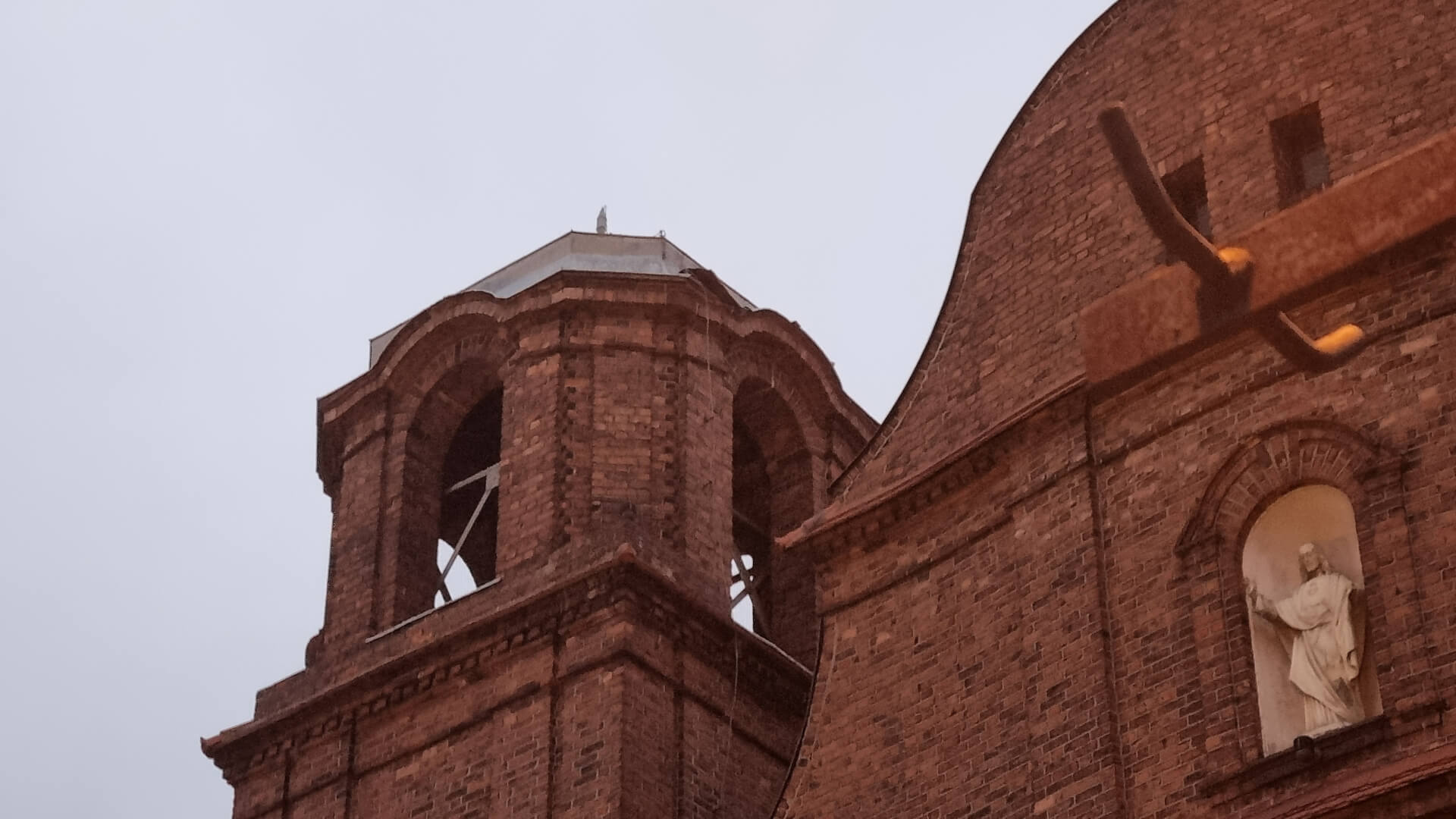 Kościół Nikiszowiec Uszkodzony Dach Wichura 2