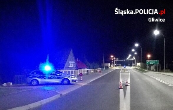 Śląscy policjanci patrolują strefę przy granicy z Białorusią