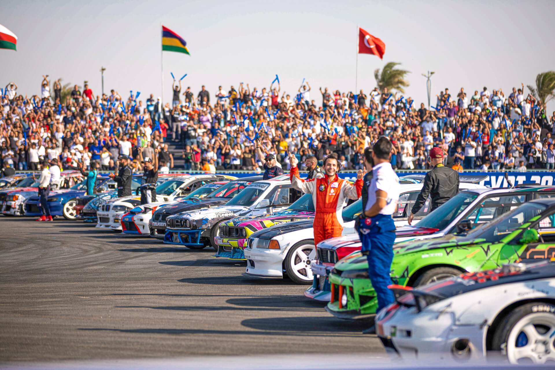 Uczestnicy Red Bull Car Park Drift w Egipcie