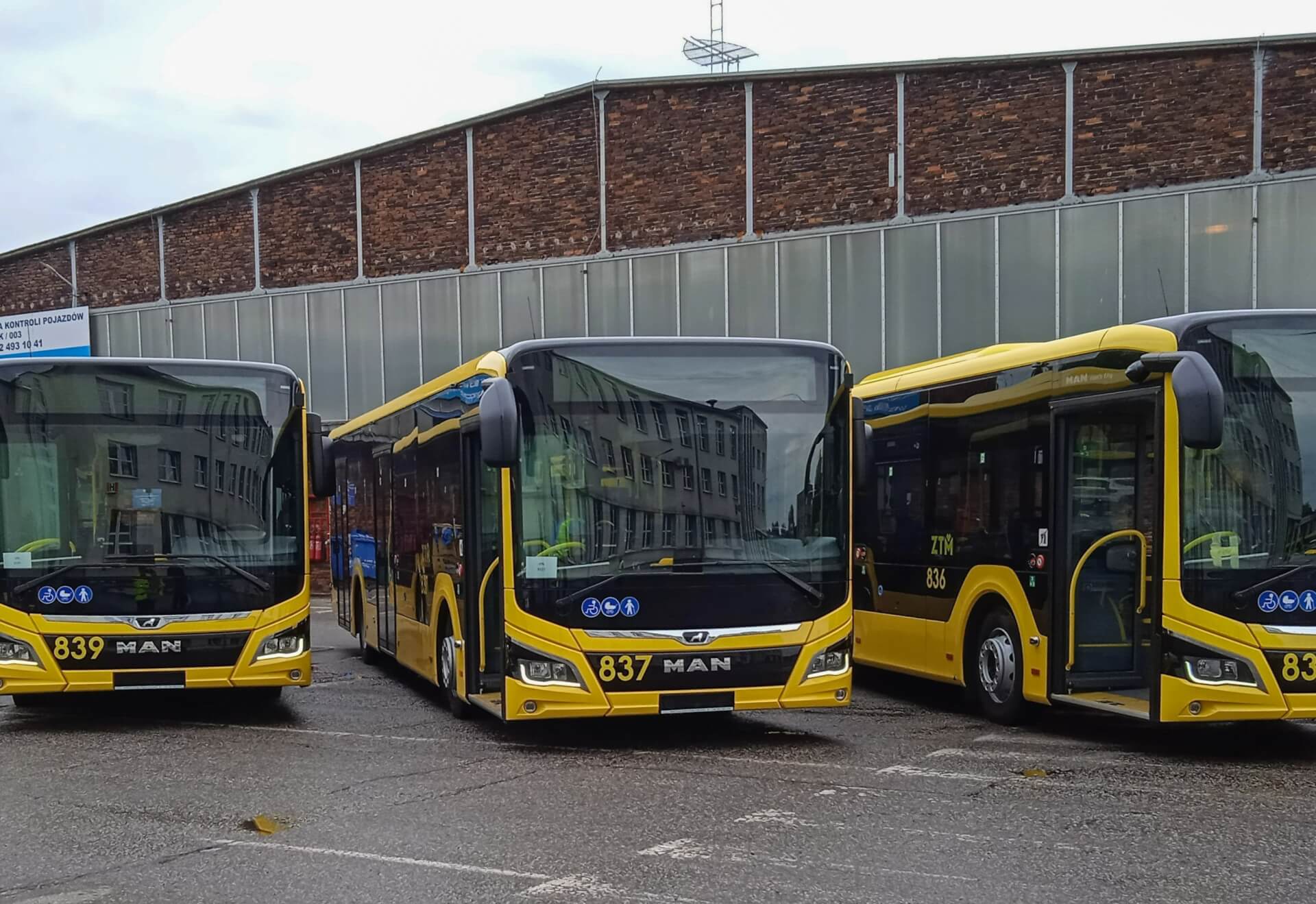 Zakupione przez PKM Katowice nowe autobusy