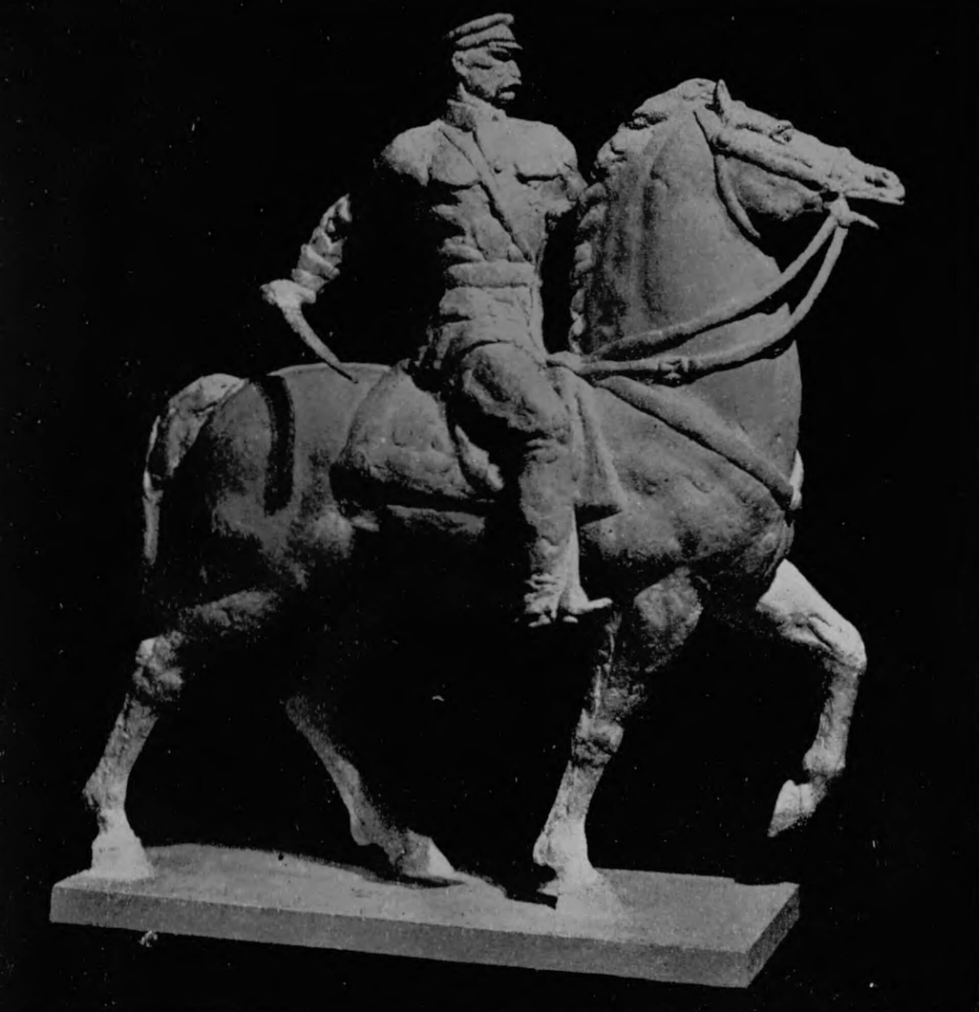 Posąg Piłsudskiego - zasadniczy element wybranego projektu pomnika