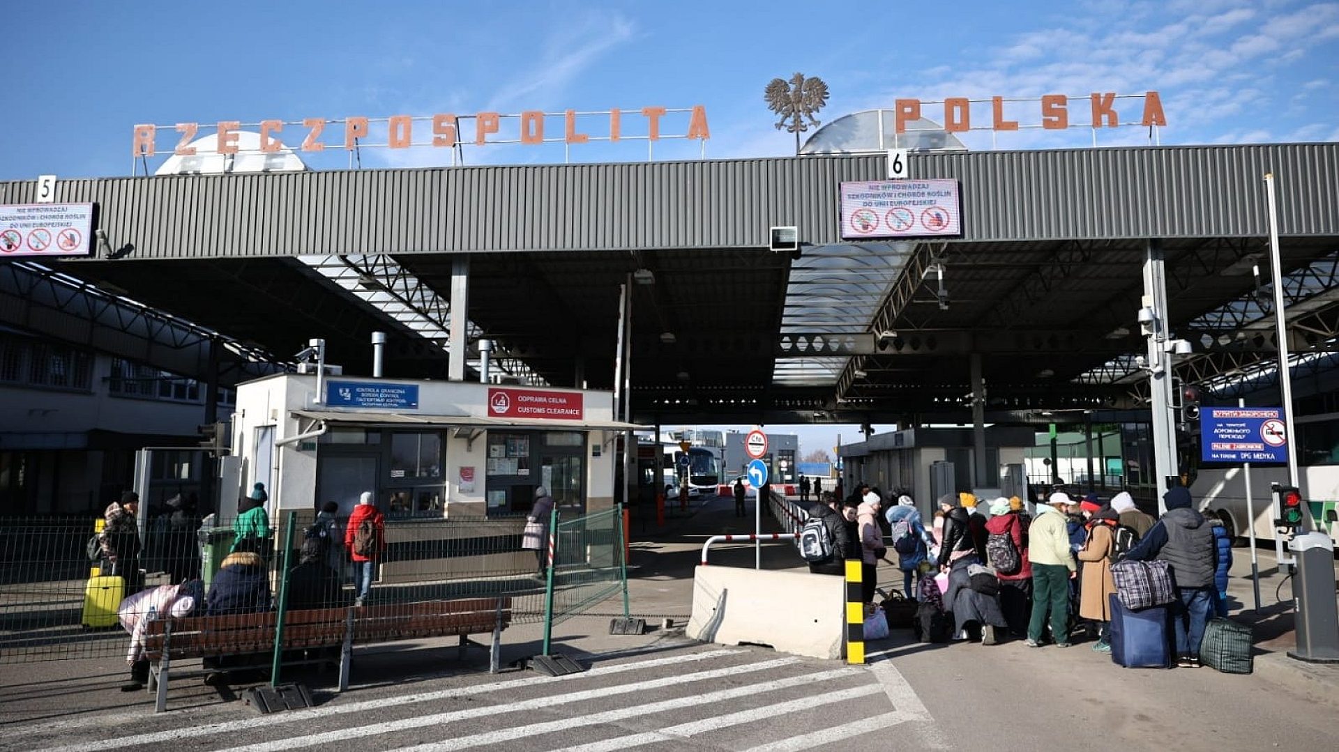 Uchodźcy z Ukrainy na przejściu granicznym Uchodźcy z Ukrainy na przejściu granicznym