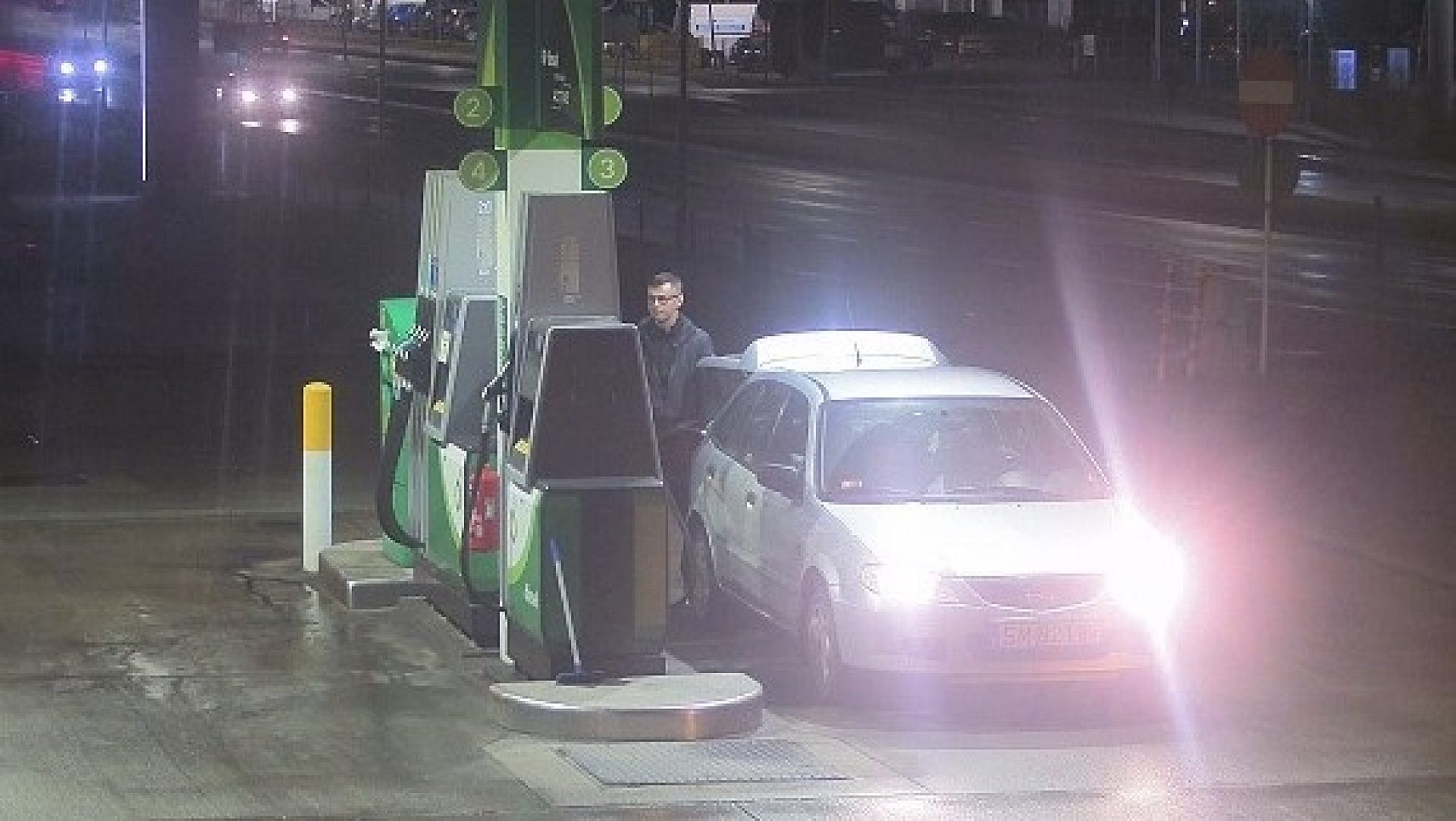 Zlodziej paliwa katowice 01 Zlodziej paliwa katowice 01