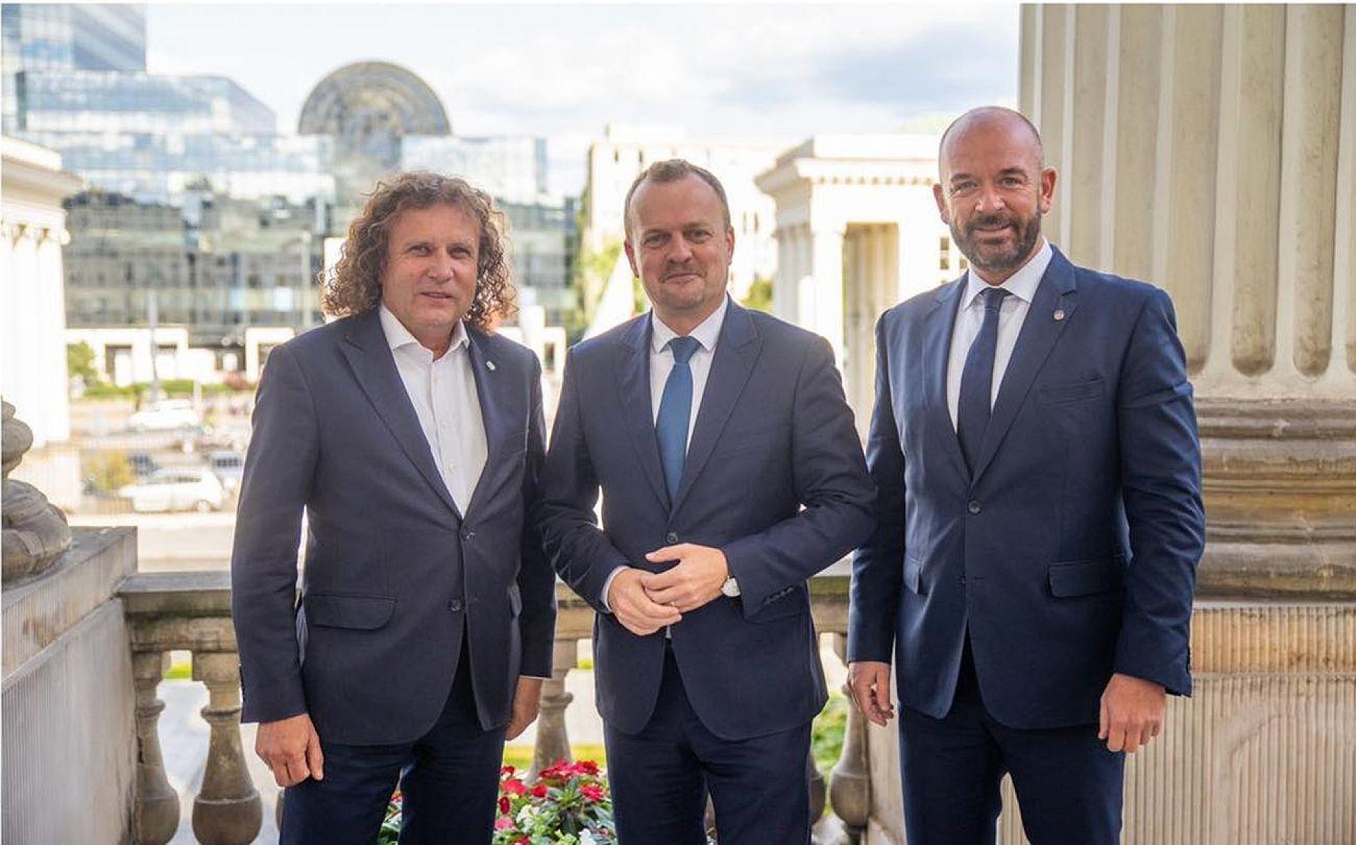 Jacek Karnowski (prezydent Sopotu), Jacek Sutryk (prezydent Wrocławia) i Arkadiusz Checiński (prezydent Sosnowca) Jacek Karnowski (prezydent Sopotu), Jacek Sutryk (prezydent Wrocławia) i Arkadiusz Checiński (prezydent Sosnowca)