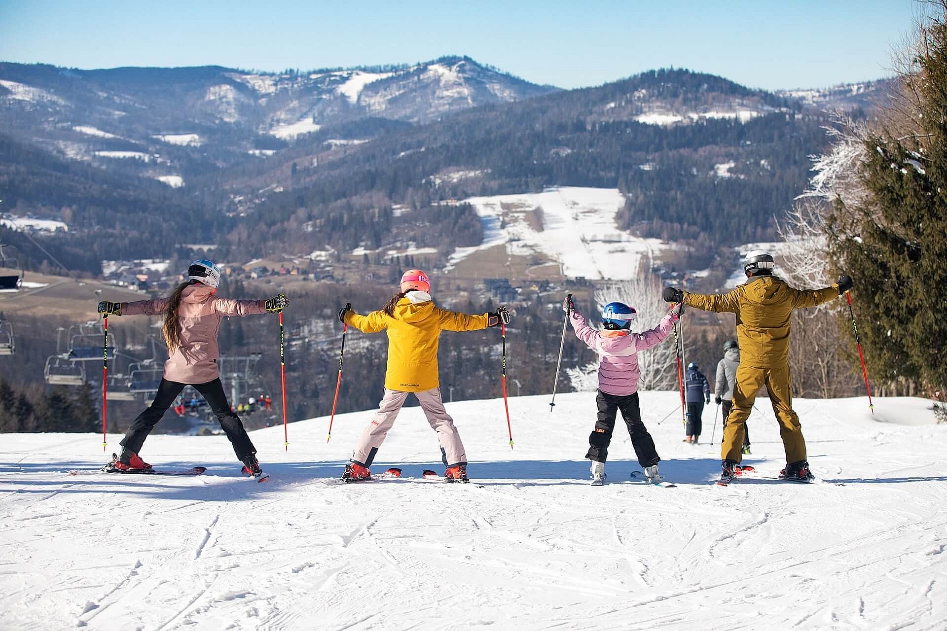 Sezon narciarski w Beskidzie Śląskim, pomimo ostatnich ociepleń trwa nadal Sezon narciarski w Beskidzie Śląskim, pomimo ostatnich ociepleń trwa nadal