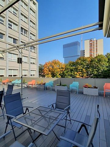 Nowy Wydział Humanistyczny Uniwersytetu Śląskiego w Katowicach Nowy Wydział Humanistyczny Uniwersytetu Śląskiego w Katowicach