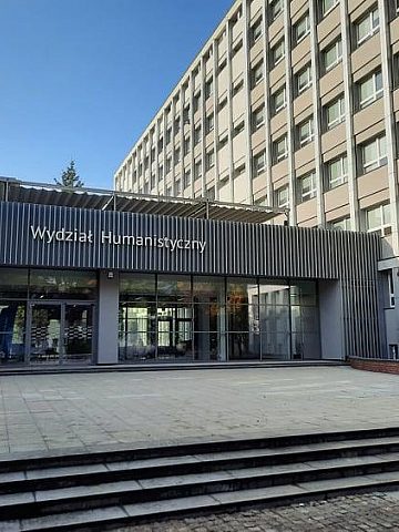 Nowy Wydział Humanistyczny Uniwersytetu Śląskiego w Katowicach Nowy Wydział Humanistyczny Uniwersytetu Śląskiego w Katowicach