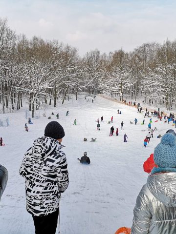 Górka i tor saneczkowy w Parku Kościuszki Górka i tor saneczkowy w Parku Kościuszki