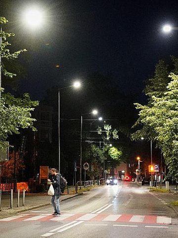 Jednym z elementów poprawy bezpieczeństwa jest doświetlanie przejść dla pieszych fot Jednym z elementów poprawy bezpieczeństwa jest doświetlanie przejść dla pieszych fot