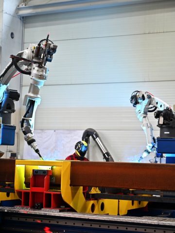 Zrobotyzowane spawanie głównych paneli Zrobotyzowane spawanie głównych paneli