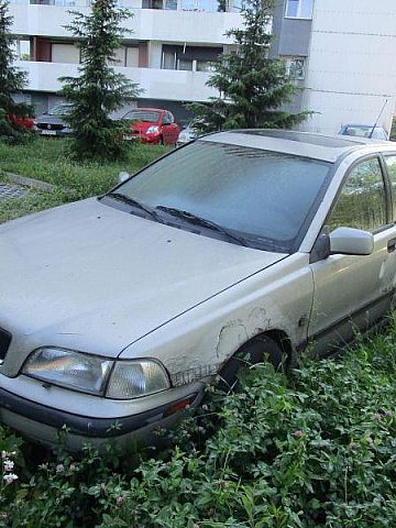 Wrośnięte Volvo Wrośnięte Volvo