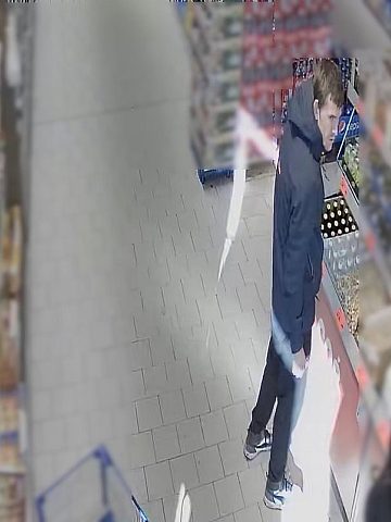 Kradziez w katowicach zlodzieje ukradli towar za 2000 zl 3 Kradziez w katowicach zlodzieje ukradli towar za 2000 zl 3