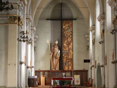 Zakonnik ze Śląska podejrzewany o gwałt na dziecku Wnętrze kościoła św. Wojciecha w Bytomiu