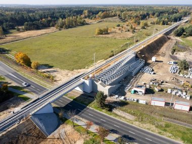 Kolej do Pyrzowic kosztować będzie miliony. A efekty? Przystanek Miasteczko Śląskie na linii kolejowej przez Pyrzowice fot Szymon Grochowski PKP PLK