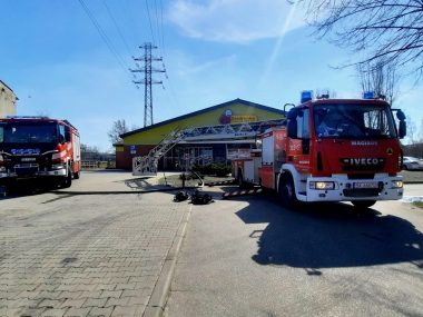 Spalona Biedronka w Katowicach przejdzie gruntowny remont. Na razie jest zamknięta Biedronka straz