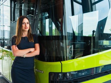 Autonomiczny bus made in Gliwice. Firmą kieruje kobieta Blees martyna wisniowska