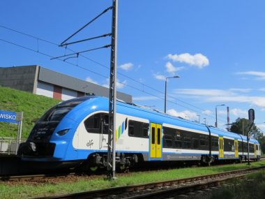 Koleje Śląskie ochronią przed korkami na trasie Katowice - Tychy Elf2 tychy