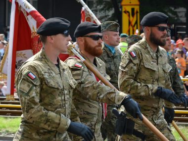 Ołnierze na defiladzie Ołnierze na defiladzie