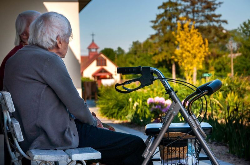 Opiekunka osób starszych w Niemczech – jak znaleźć pracę?