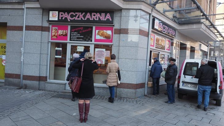 Kolejka po pączki Katowice