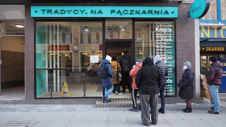 Kolejka po pączki Katowice