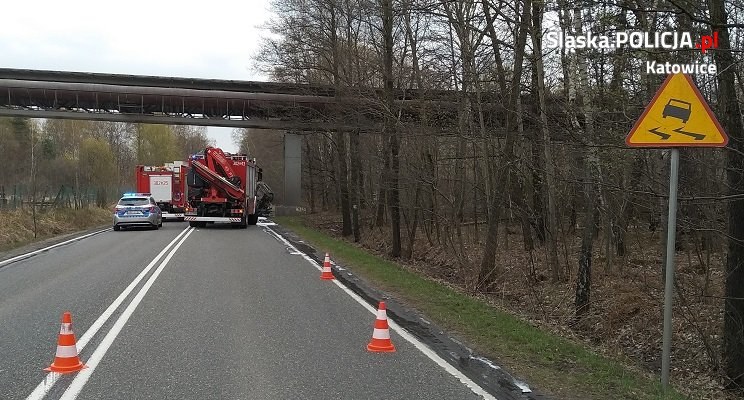 Wypadek pożar samochód Katowice Trzy Garby4