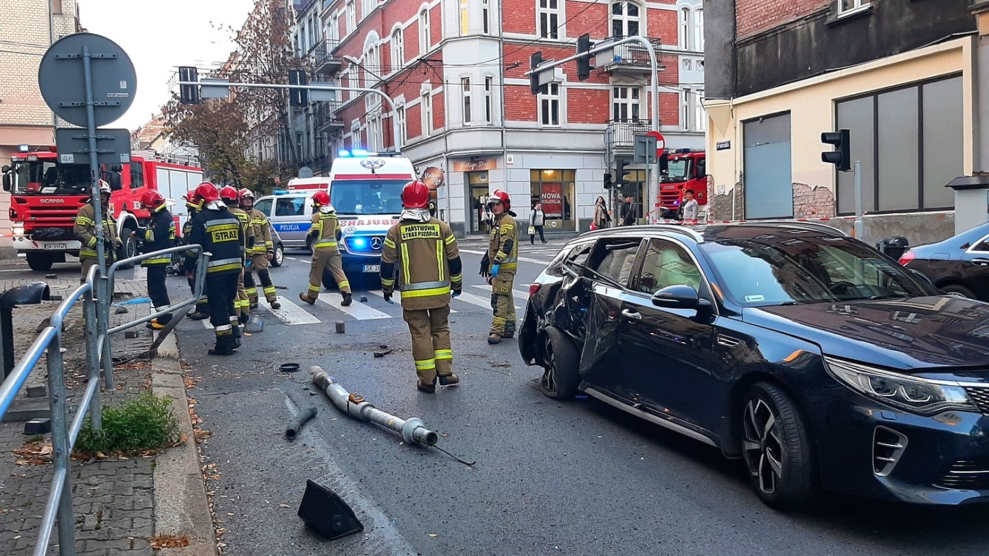 Wypadek na skrzyżowaniu Wojewódzkiej i Francuskiej