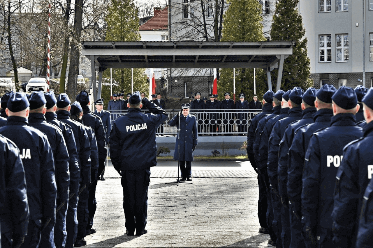 Ślubowanie nowych policjantów w Katowicach