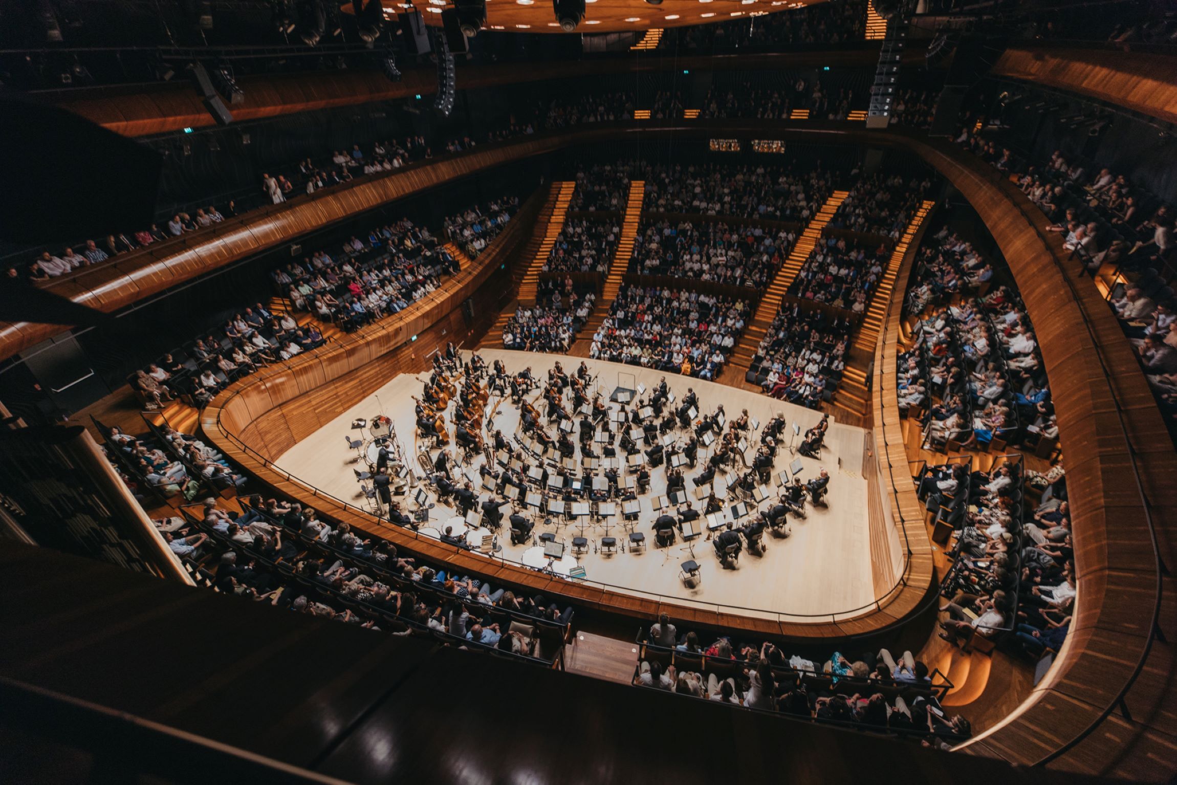 90. sezon NOSPR już pod przewodnictwem nowego dyrektora. Co interesującego w programie Narodowej Orkiestry Symfonicznej Polskiego Radia w Katowicach?