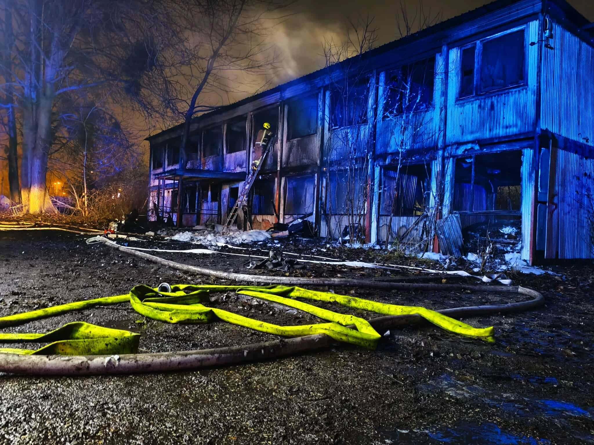 Pozar pustostanu Katowice Zawodzie 4