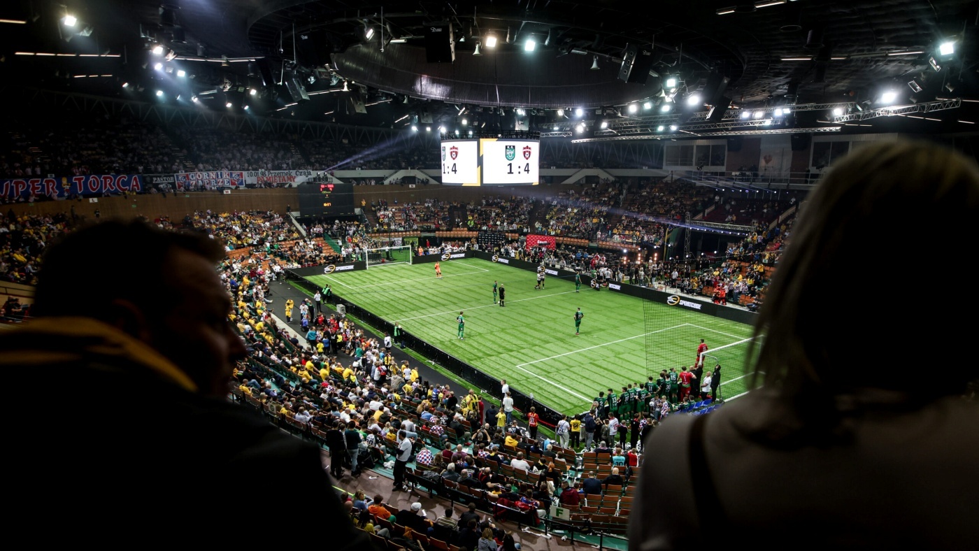 Katowicki Spodek ponownie zamieni się w stadion