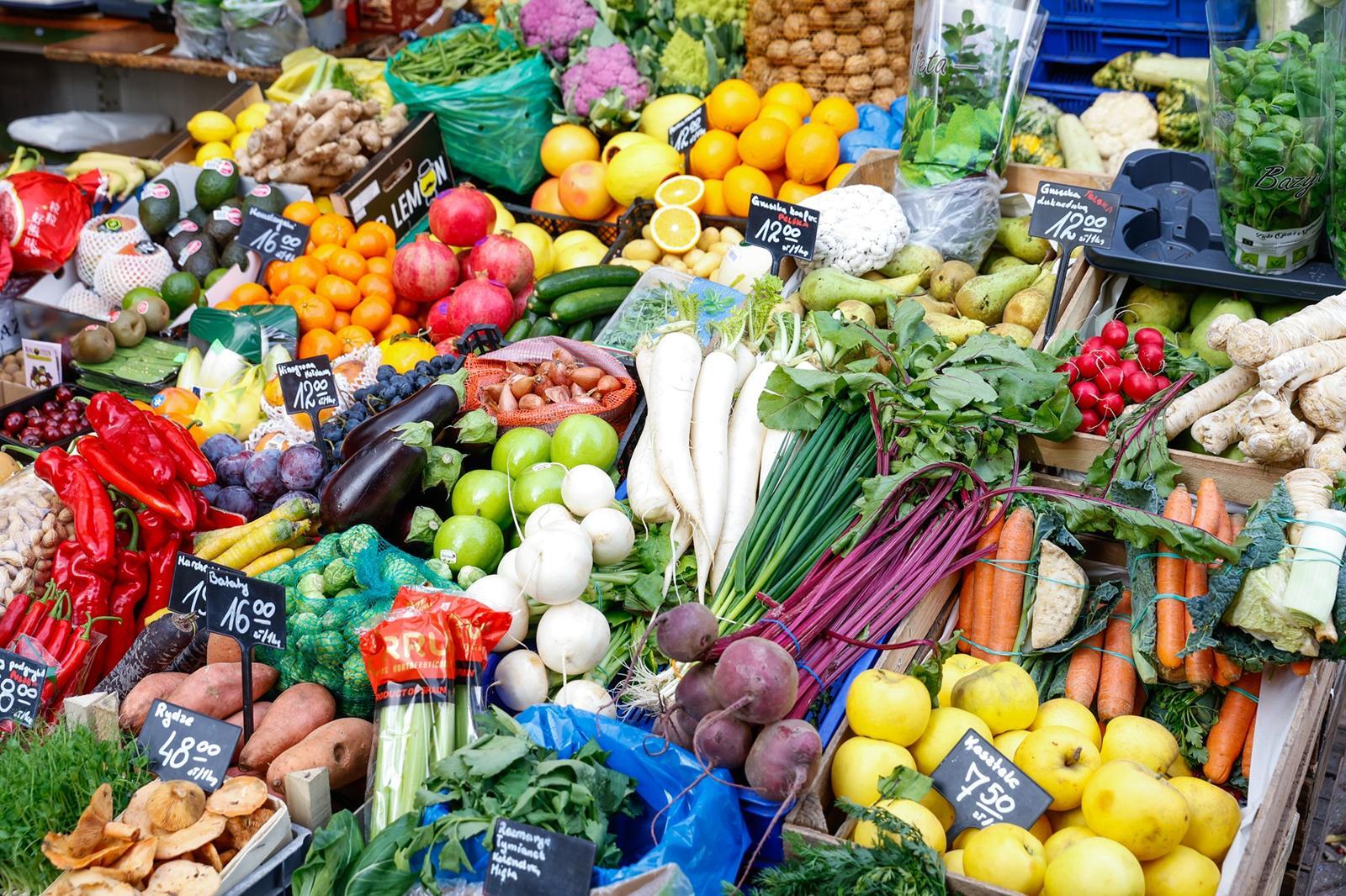 Targowisko na Placu Miarki fot 2 Copy