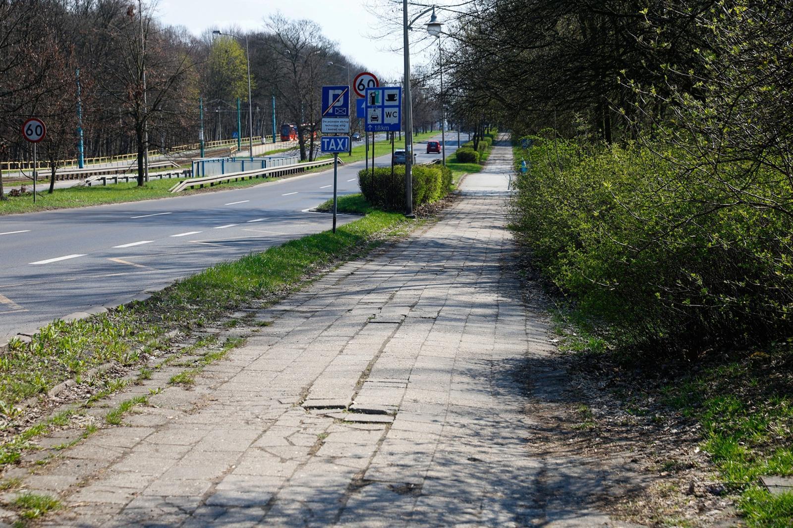 Ul. Chorzowska, chodnik, Katowice