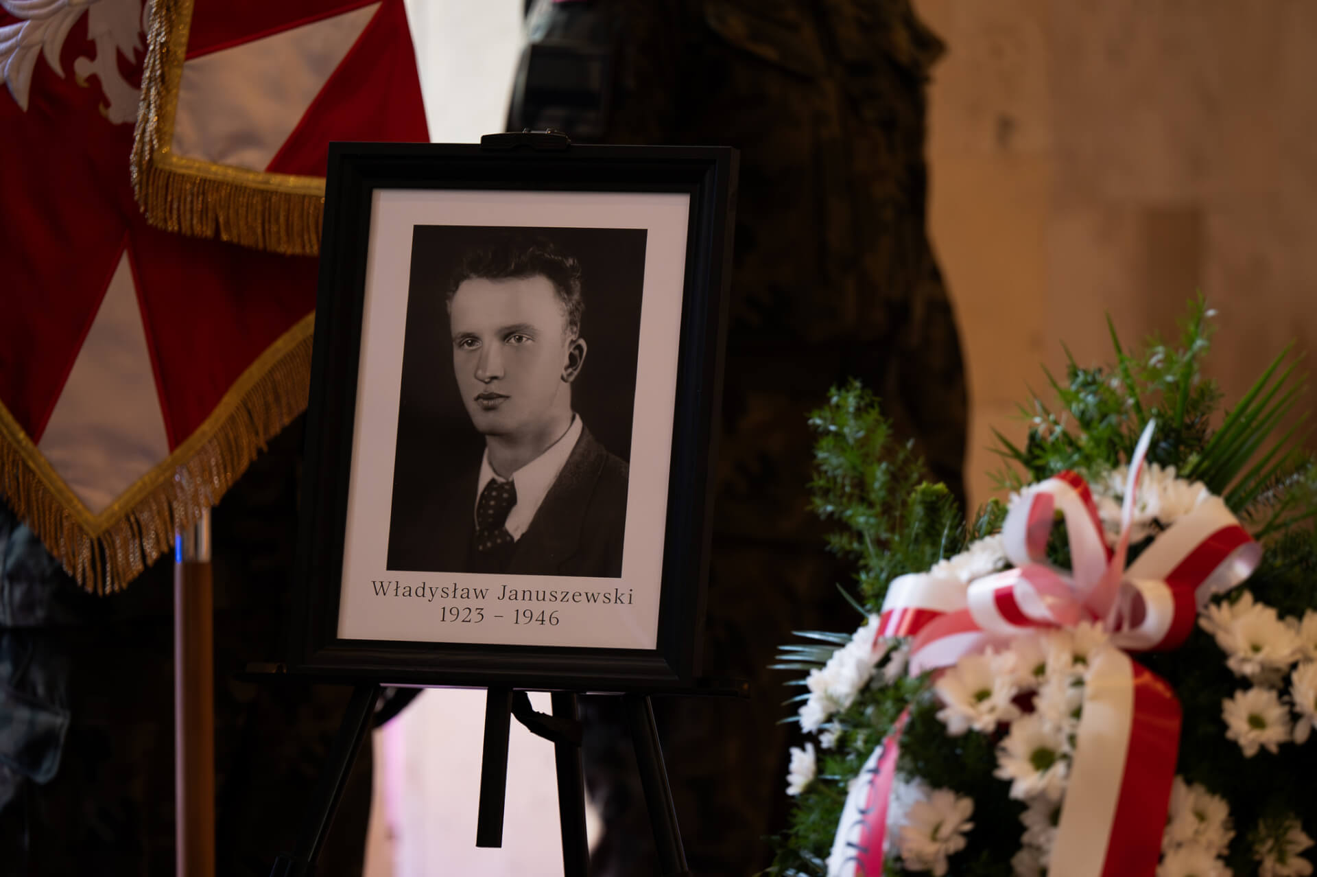 Uroczysty pogrzeb po latach w kwaterze akowców na cmentarzu komunalnym w Katowicach 7