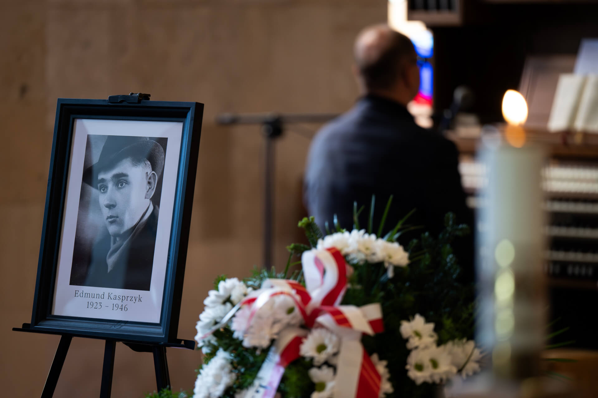 Uroczysty pogrzeb po latach w kwaterze akowców na cmentarzu komunalnym w Katowicach 8