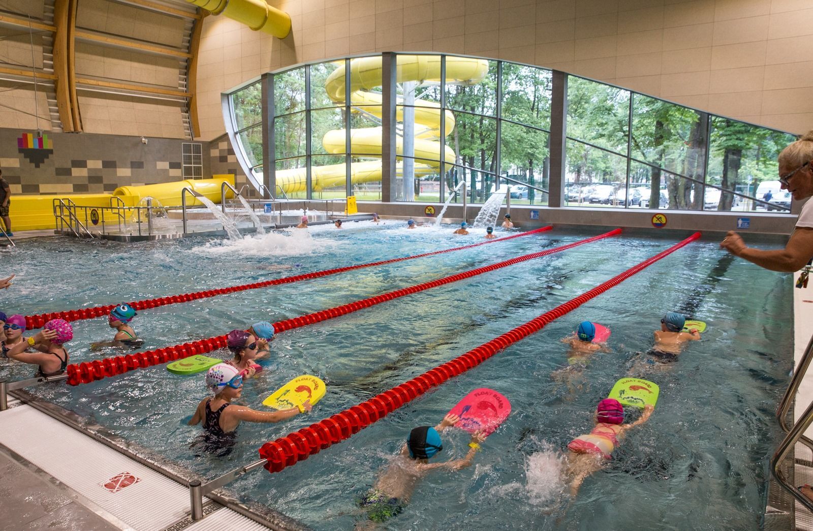 Wejście na miejskie baseny jest tańsze z Katowicka Kartą Mieszkańca