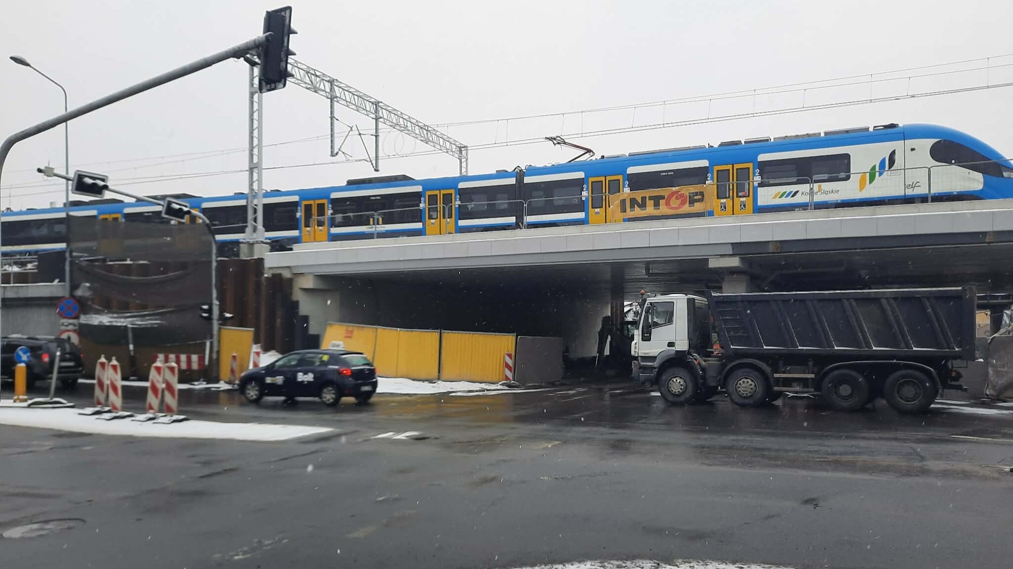 Autobusy wracają pod wiadukt przy ul. Mikołowskiej. Co się zmienia?