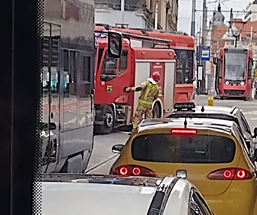 Zderzenie tramwaju z samochodem w Katowicach